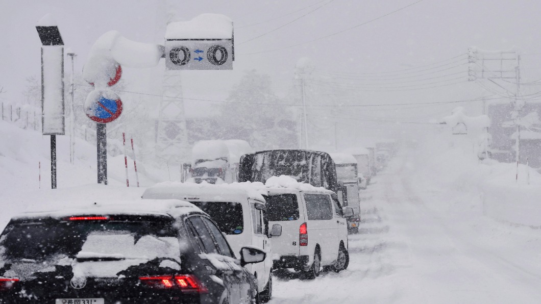 圖／達志影像美聯社 最強寒流籠罩日本「鳥取砂丘」成雪白世界