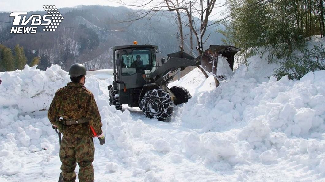 日本東北地區及靠日本海側地區受大雪影響，近日出現零星災情。（示意圖／達志影像路透社）