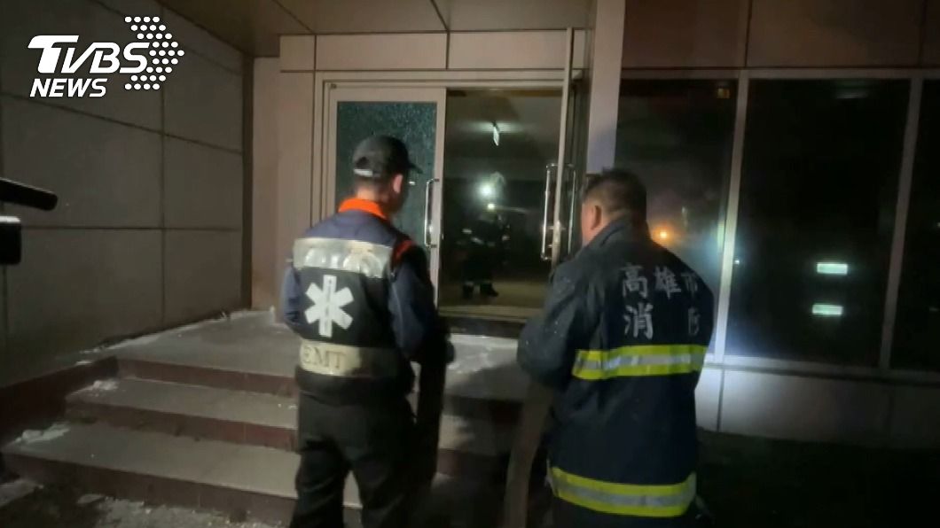 義大醫院凌晨傳出火警。（圖／TVBS）