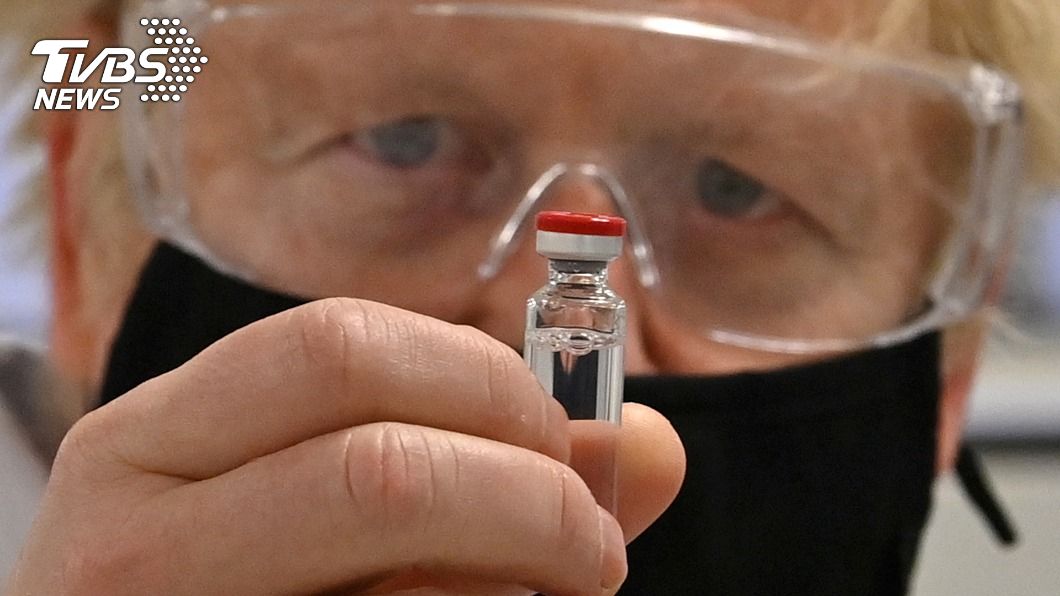 英國首相強生表示，牛津疫苗研發是英國科學界的「勝利」。（圖／達志影像路透社）