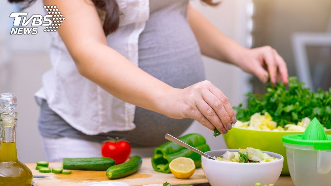 吃對食物有助於回復到孕前身材。（示意圖／shutterstock達志影像）