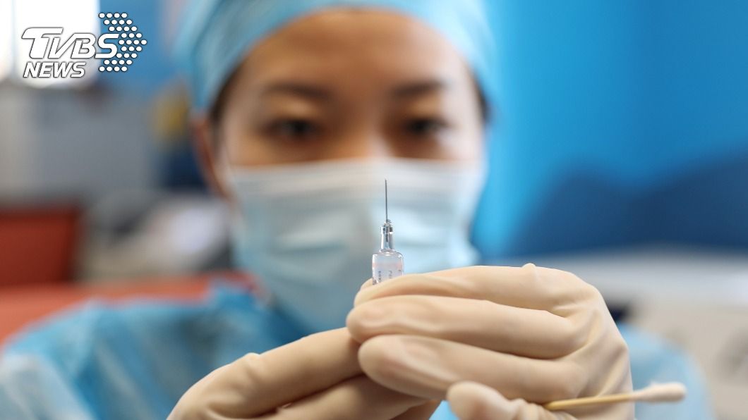 大陸衛生官員表示，去年12月中旬至今，已累計施打900多萬劑次新冠疫苗。（示意圖／達志影像路透社）