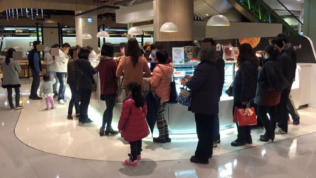 指揮中心在晚上急改口，表明確診者未到過大江購物中心。（圖／翻攝自大江國際購物中心Metro Walk臉書）