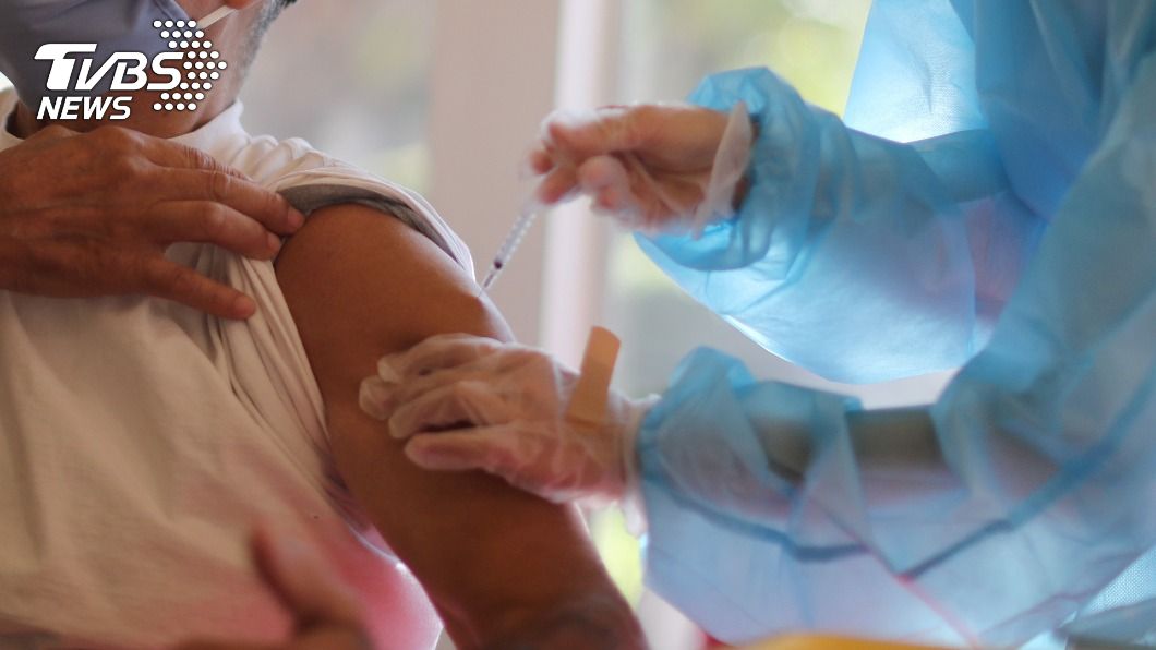 挪威出現23人在接種第1劑疫苗後死亡。（示意圖／達志影像路透社）