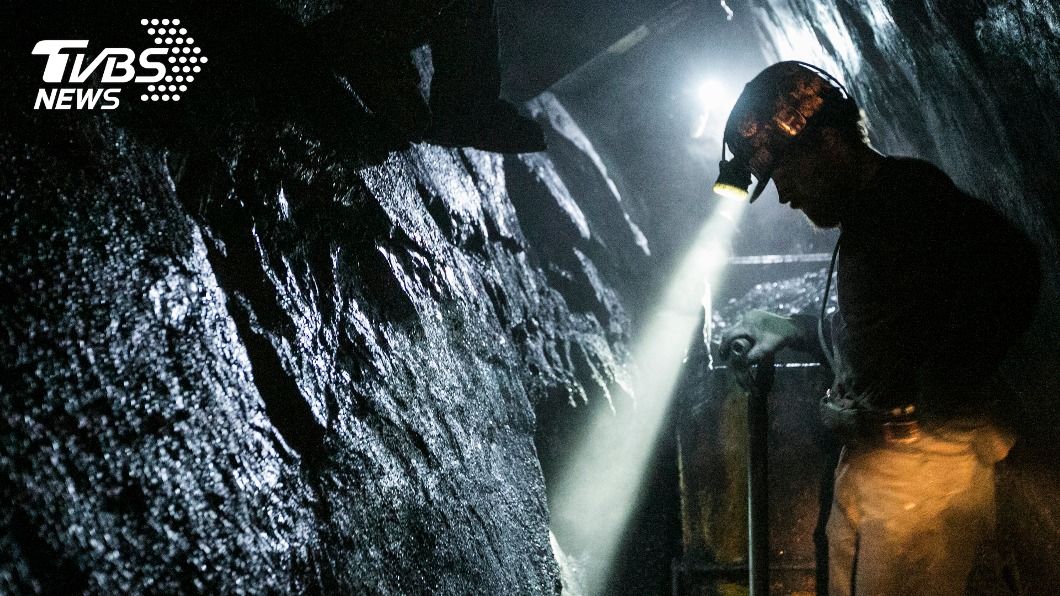 22名礦工遇金礦爆炸困在礦井下。（圖非事件當事人。示意圖／shutterstock達志影像）