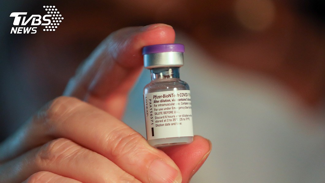 聯邦眾議員林奇接種過輝瑞和BioNTech合作研發的疫苗。（圖／達志影像路透社）