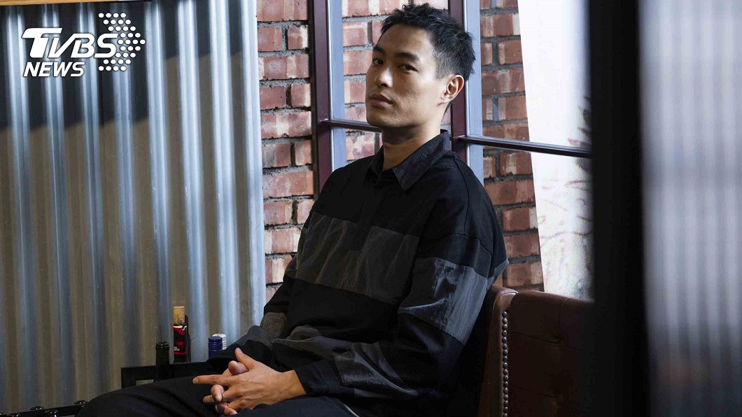 楊祐寧在電影《複身犯》中一人分飾多角。（圖／TVBS）