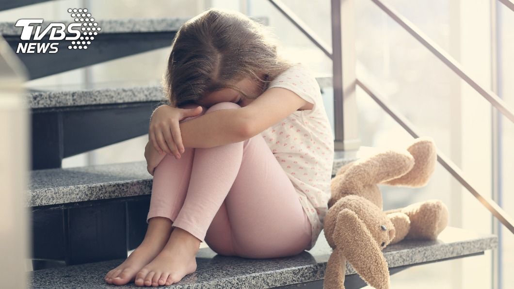 兒童憂鬱症有4大現象可觀察。（示意圖／shutterstock達志影像）