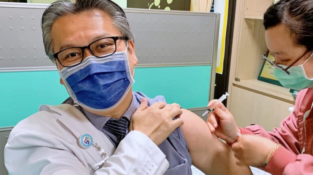 陳志金醫師分享施打疫苗第2天的身體狀況。（圖／陳志金醫師授權提供）