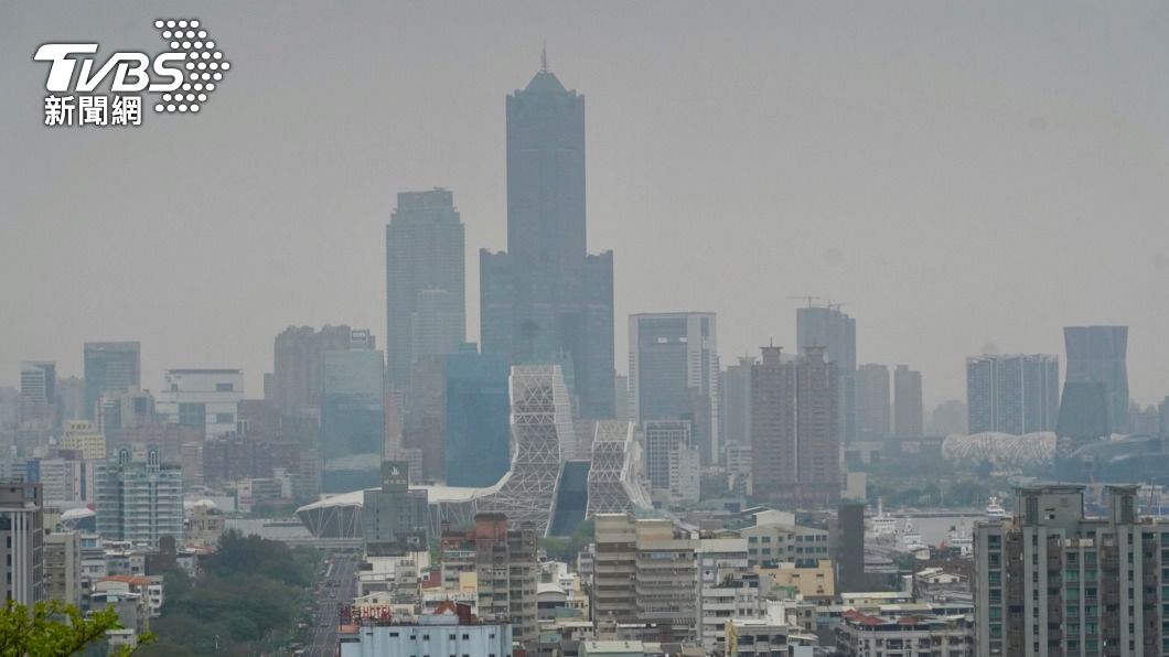 環保署今（27）日表示，擴散條件欠佳雲嘉南、高屏地區空氣品質達橘色提醒。（圖／中央社）
