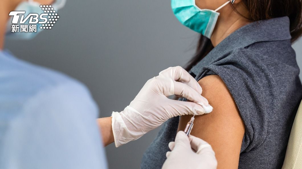全美約有37%人口已完成疫苗接種，上週新增病例減少。（示意圖／shutterstock達志影像）
