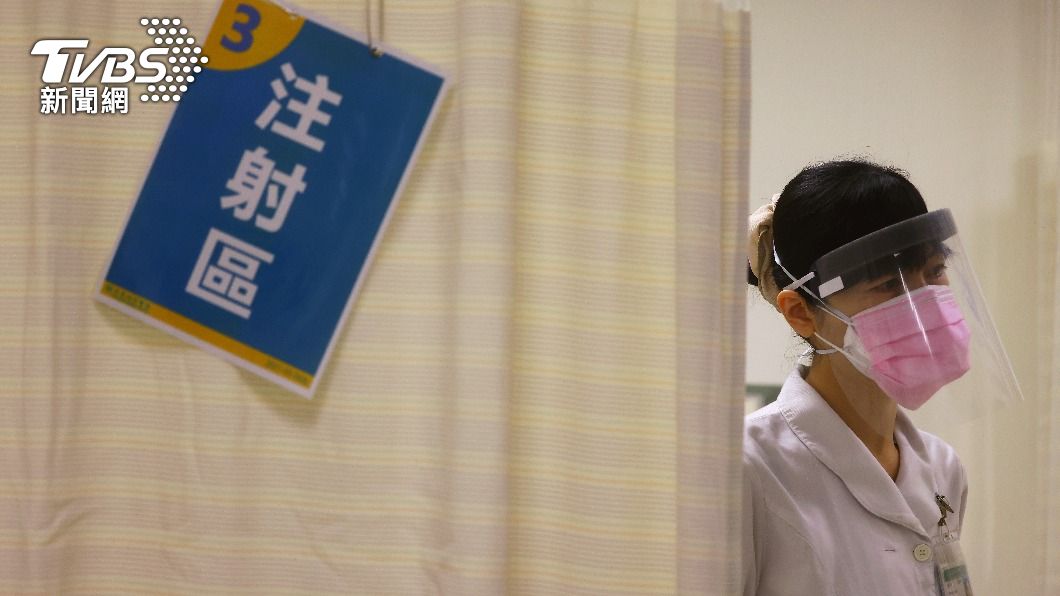 台灣疫情嚴峻，醫院乘載量大。（圖／達志影像路透社）