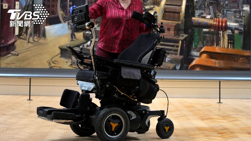 霍金的高科技輪椅也將捐作公共財。（圖／達志影像美聯社）