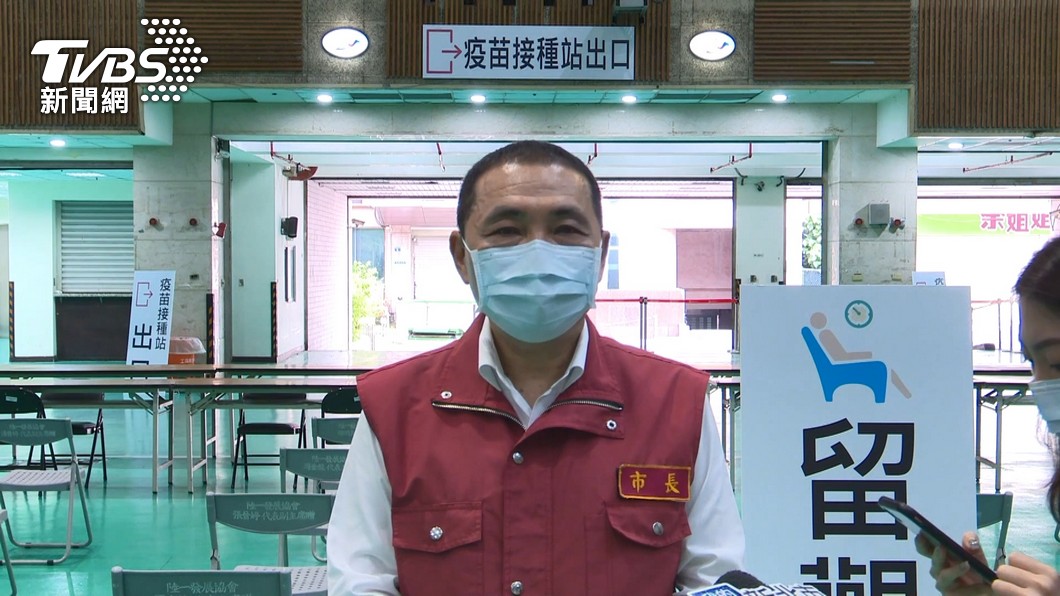 新北市長侯友宜召開記者會說明防疫工作進度。（圖／TVBS）