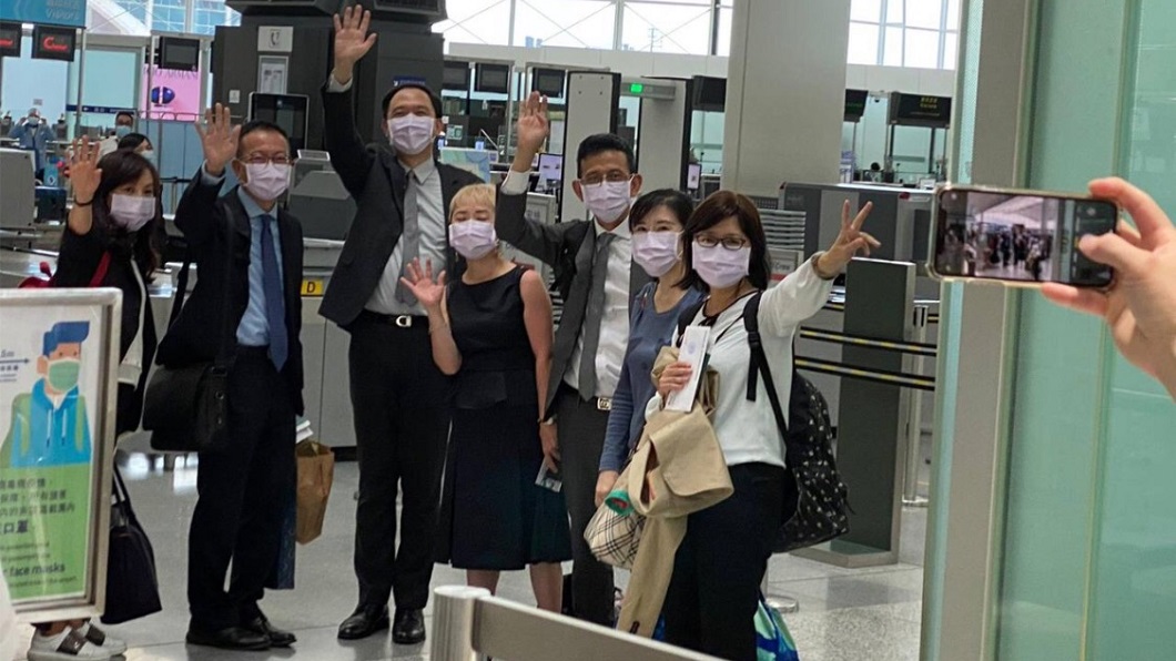 台灣駐香港辦事處人員被迫撤離已回台灣。（圖／翻攝自陸委會臉書）