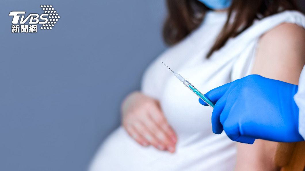 孕婦有AZ和莫德納兩種疫苗可供選擇做施打。（示意圖／Shutterstock達志影像）