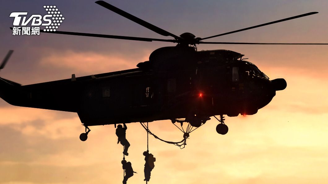 俄羅斯一架軍用直升機於傍晚進行飛行訓練時墜毀。（示意圖／Shutterstock達志影像）