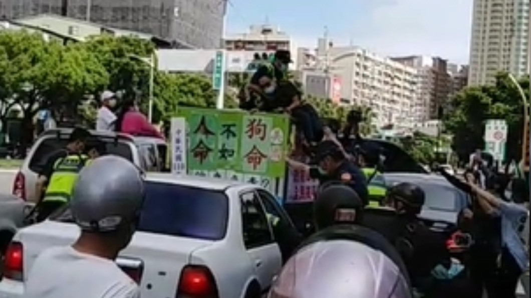 前罷捷發起人徐尚賢號召上街遊行。（圖／翻攝自網路）
