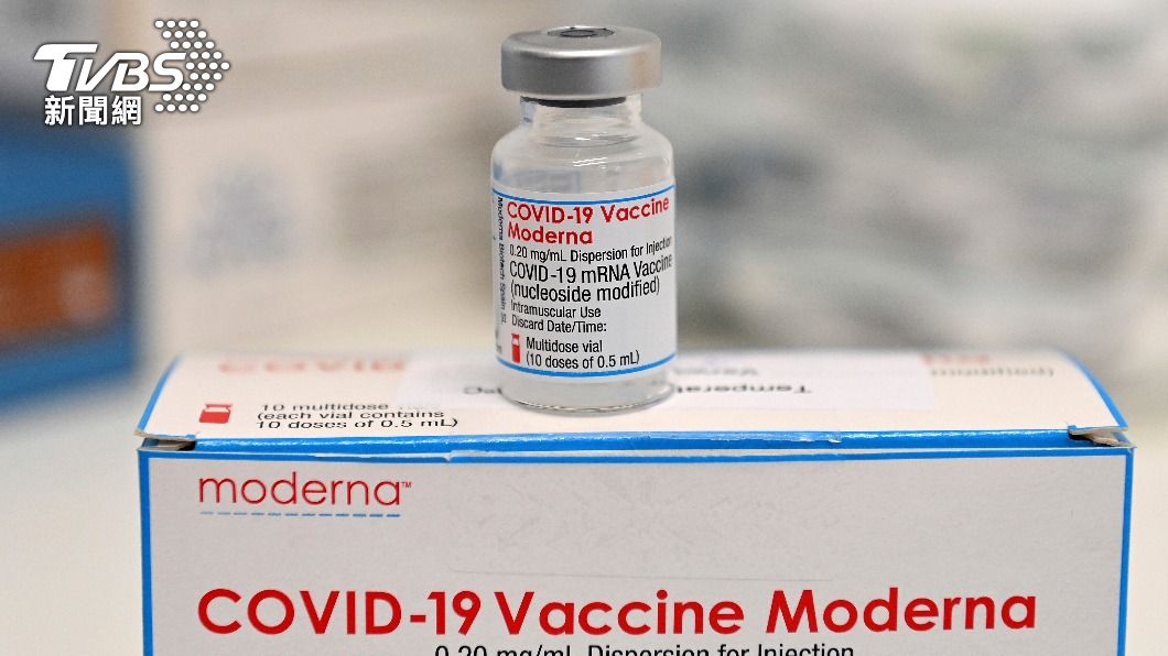 接種完莫德納疫苗後高機率在隔天會出現相關症狀。（圖／達志影像 美聯社）