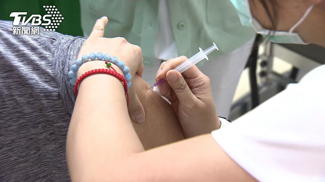 指定接種族群已經開放公費疫苗平台預約接種。（圖／TVBS）