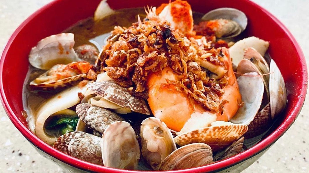 新加坡一名客人點蛤蜊蝦麵吃了三分之二後要求退款。（圖／翻攝自Deanna’s Kitchen臉書粉絲團）