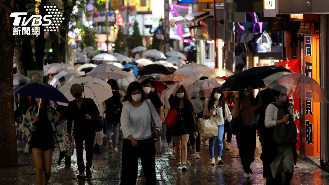 日本九州南部等3縣市降下大雨。（圖／達志影像路透社） 日本九州3縣市發布「大雨特別警報」　急撤31萬人