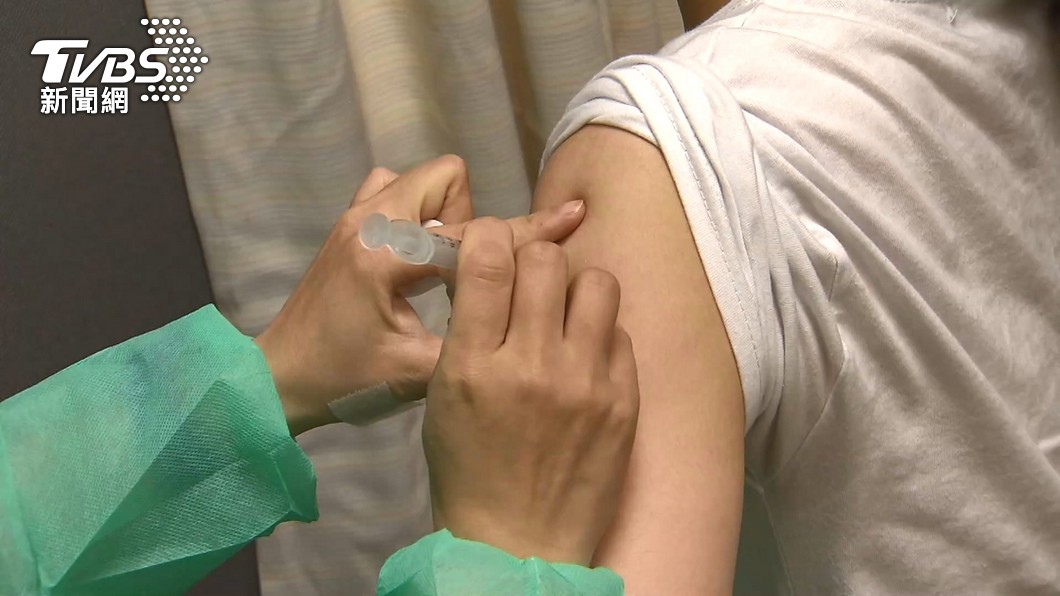 台灣目前有AZ、莫德納、高端3種疫苗可以施打。（示意圖／TVBS資料畫面） BNT爆多種副作用！「2類人」危險別打　7症狀快就醫
