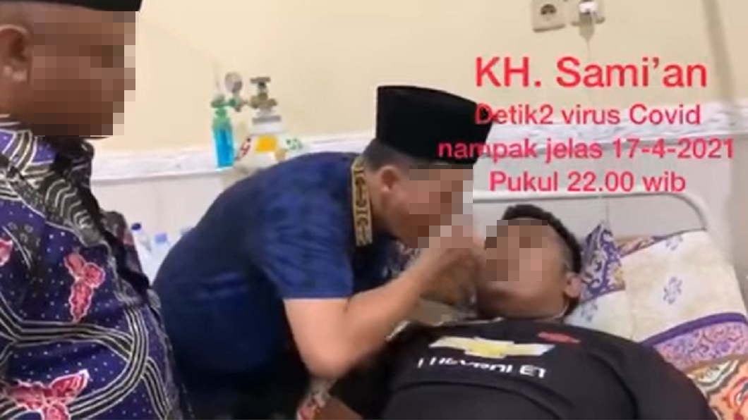 印尼一名男子不信有新冠並存存在，跑到醫院要確診患者吐氣讓他大口吸。（圖／翻攝自Albert Lee臉書）