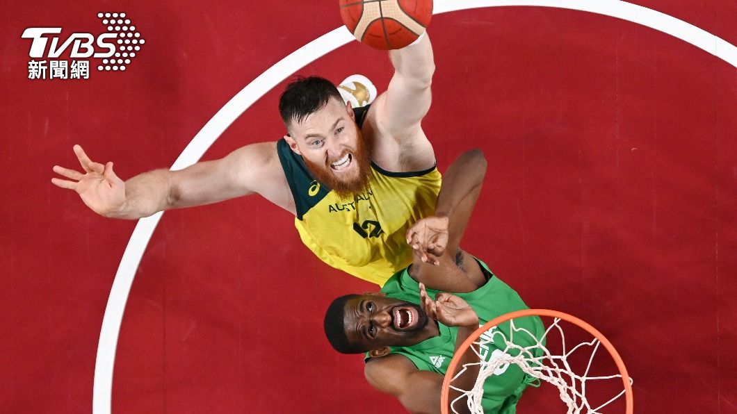 澳洲男籃中鋒貝恩斯在浴室摔傷，告別東奧。（圖／達志影像美聯社）