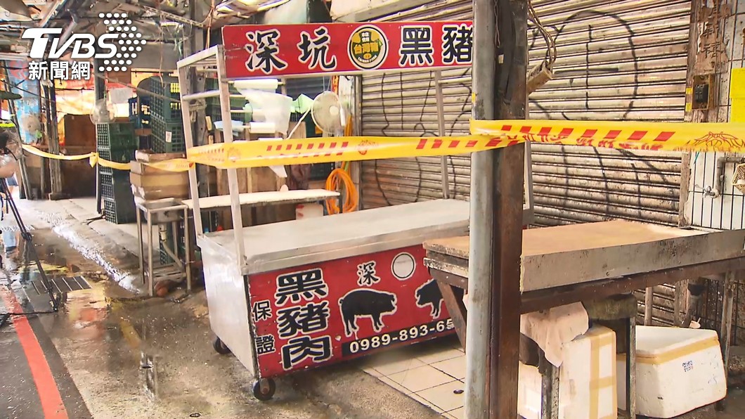 台北市虎林市場一名雞肉攤商確診新冠肺炎。（圖／TVBS）