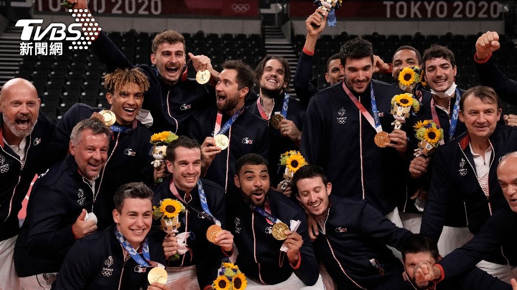 法國奪得史上首面奧運男排金牌。（圖／達志影像美聯社）