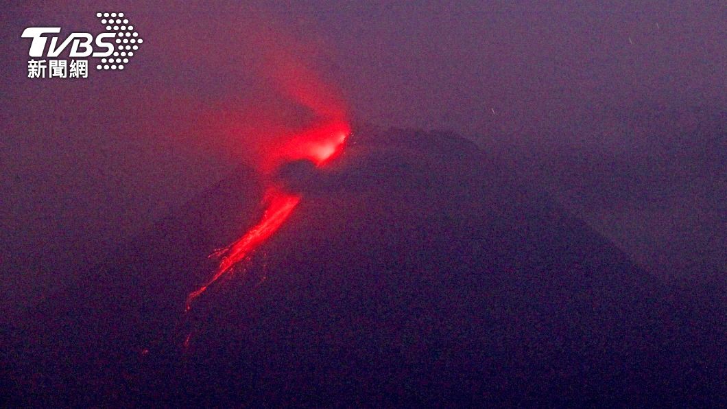 印尼梅拉比火山噴發。（圖／達志影像美聯社）