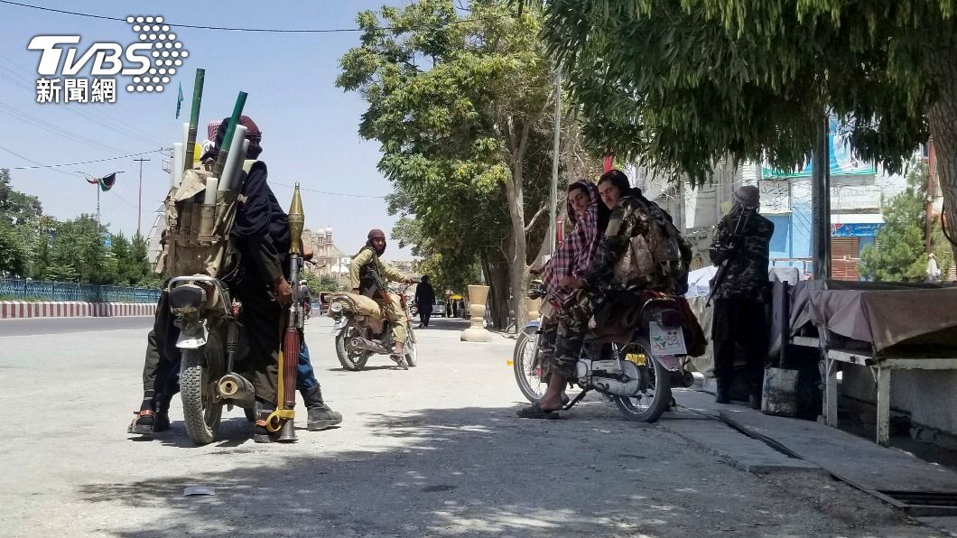 阿富汗加茲尼街頭可見塔利班戰士。（圖／達志影像美聯社）