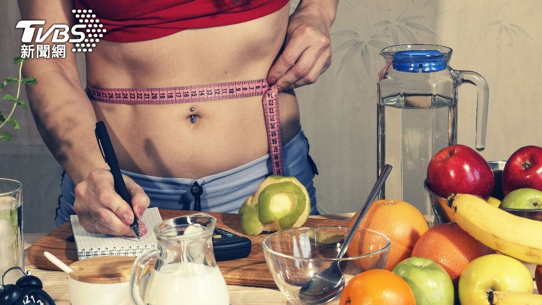 營養師指出，日常生活中的小習慣可能是造成肥胖的主因。（示意圖／shutterstock達志影像）