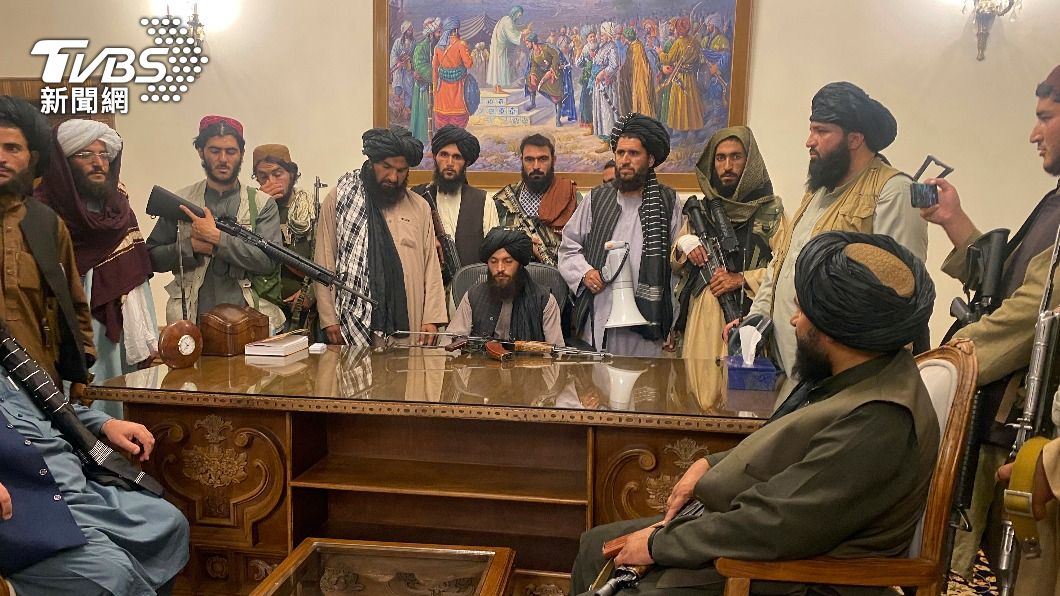 塔利班占領阿富汗總統府。（圖／達志影像美聯社）