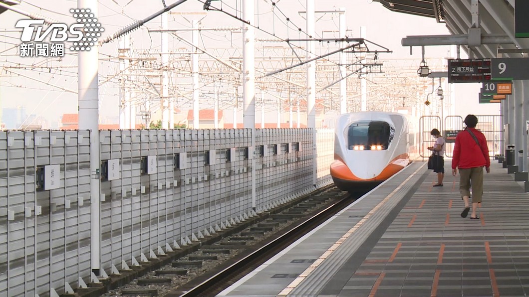 台灣高鐵表示，經檢視國慶疏運期間旅客訂位狀況，決定再加開12班次列車。（圖／TVBS資料畫面）