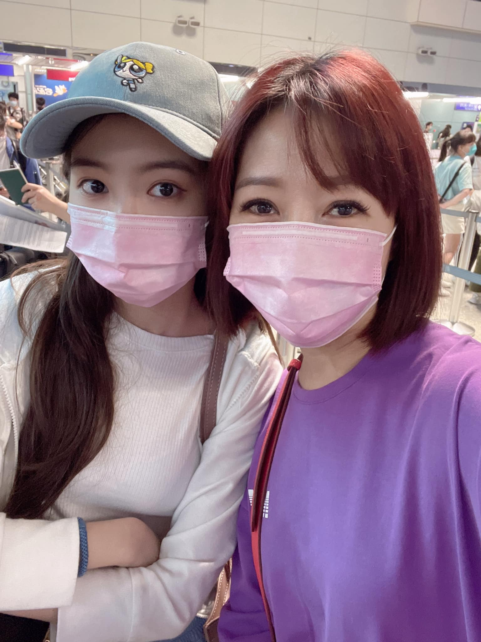 余皓然 王中平校花女兒出國留學！「機場緊擁送行」余皓然淚崩了│TVBS新聞網