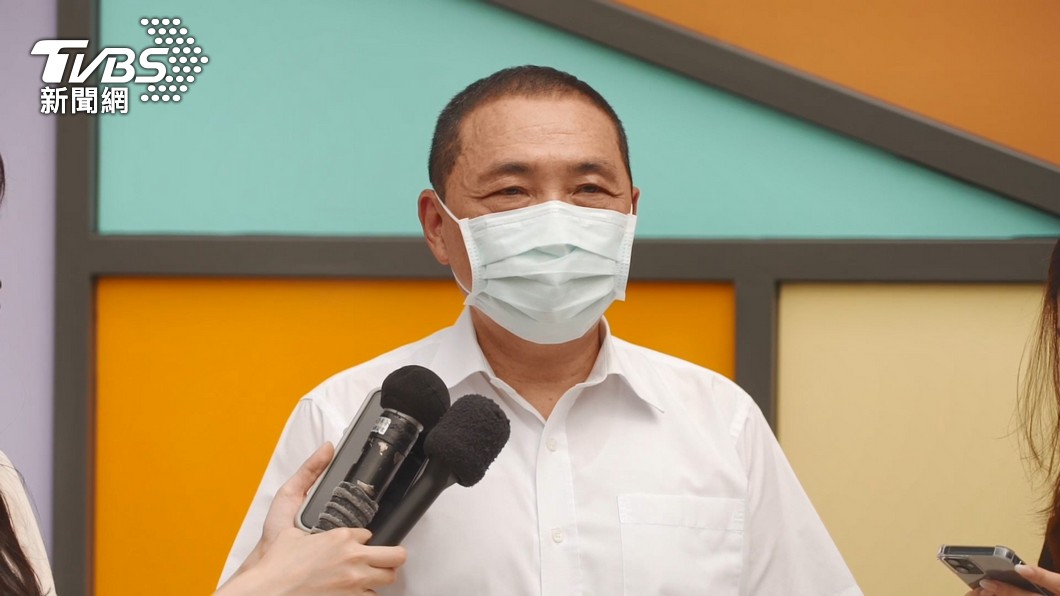 新北市長侯友宜召開記者會說明防疫工作進度。（圖／TVBS）