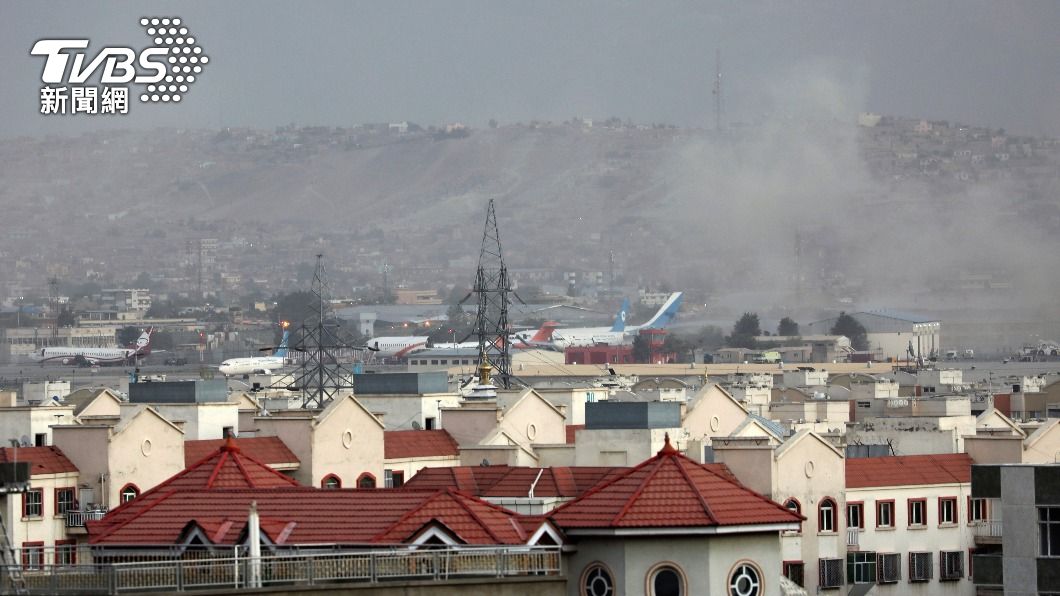 26日的喀布爾機場恐攻釀近200死。（示意圖／達志影像美聯社）