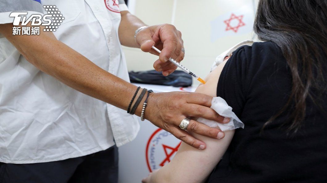 以色列再放寬12歲以上可打第三劑疫苗。（圖／路透社）