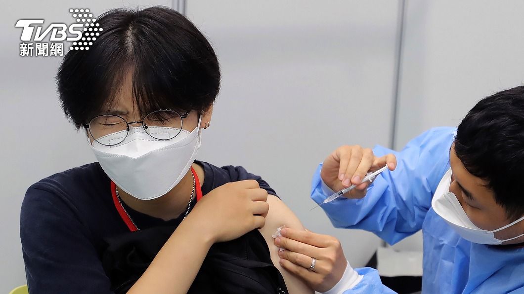 因莫德納出或延遲，導致南韓疫苗接種計畫受影響。（圖／達志影像美聯社）