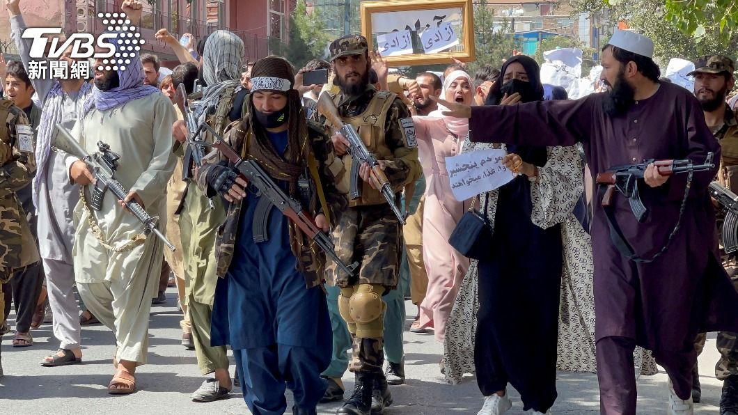 塔利班組織表示，女性本分是生育，非參與政治。（圖／達志影像路透社）