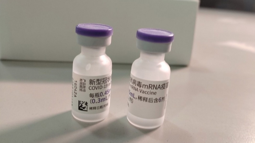 首批客製化標籤BNT疫苗傳於明（24）日到貨。（圖／食藥署提供）