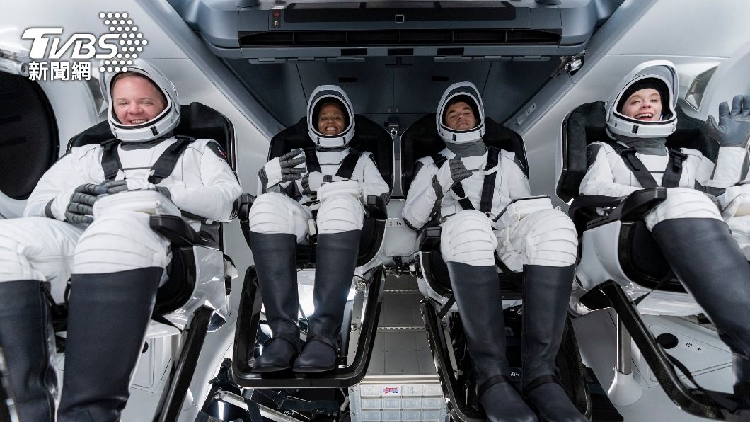 SpaceX首支平民隊伍。（圖／AP） 太空旅遊時代來臨！SpaceX首支「平民隊伍」上去玩3天