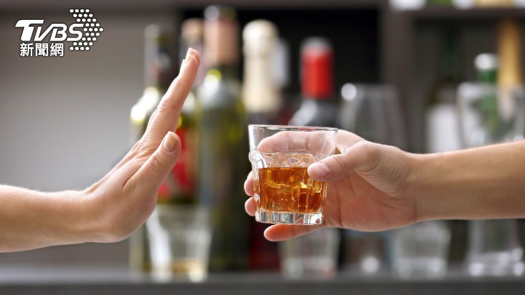 喝酒會臉紅的人其實代表不適合喝酒。（示意圖／shutterstock達志影像） 一喝酒就臉紅？醫警告「生病了」：罹癌機率高100倍
