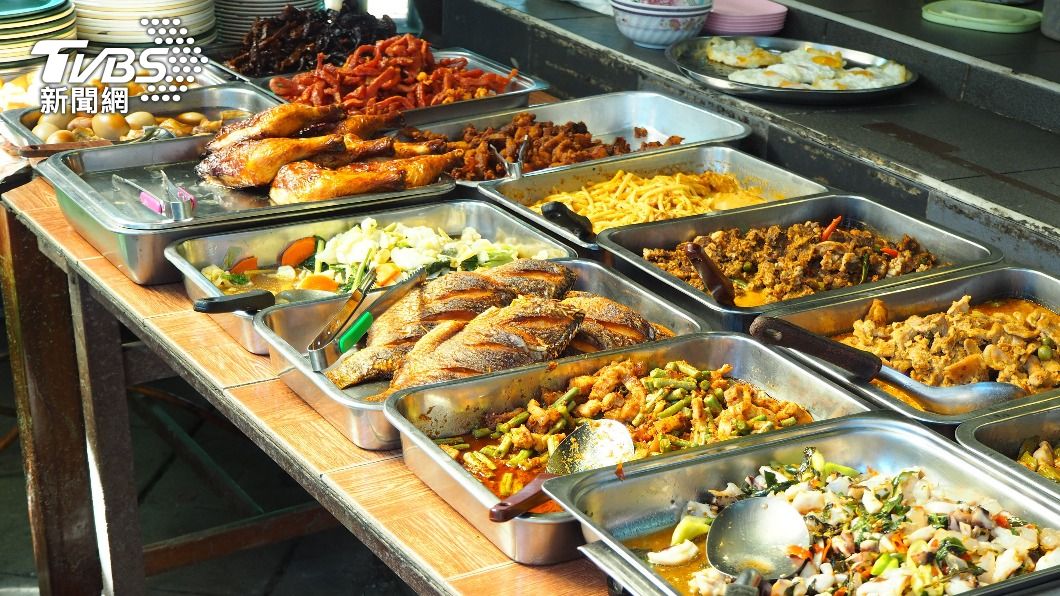 自助餐、鐵板燒經常看到鱈魚入菜。（示意圖／shutterstock達志影像）