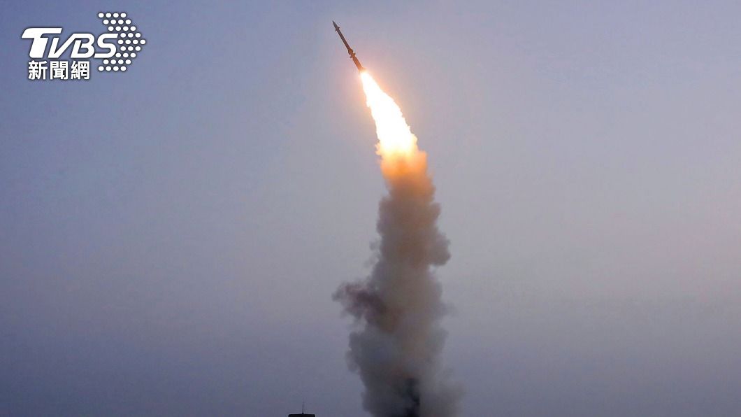 北韓報導稱30日又成功試射飛彈。（圖／達志影像美聯社）