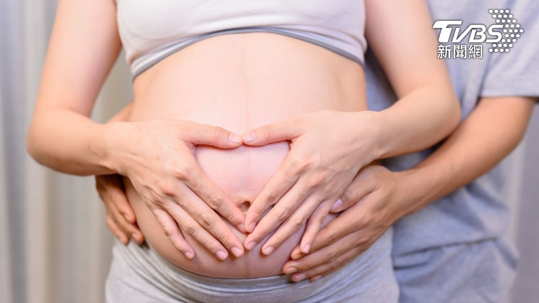 每一位母親在懷孕、生產的過程中皆十分辛苦。（示意圖／shutterstock達志影像）