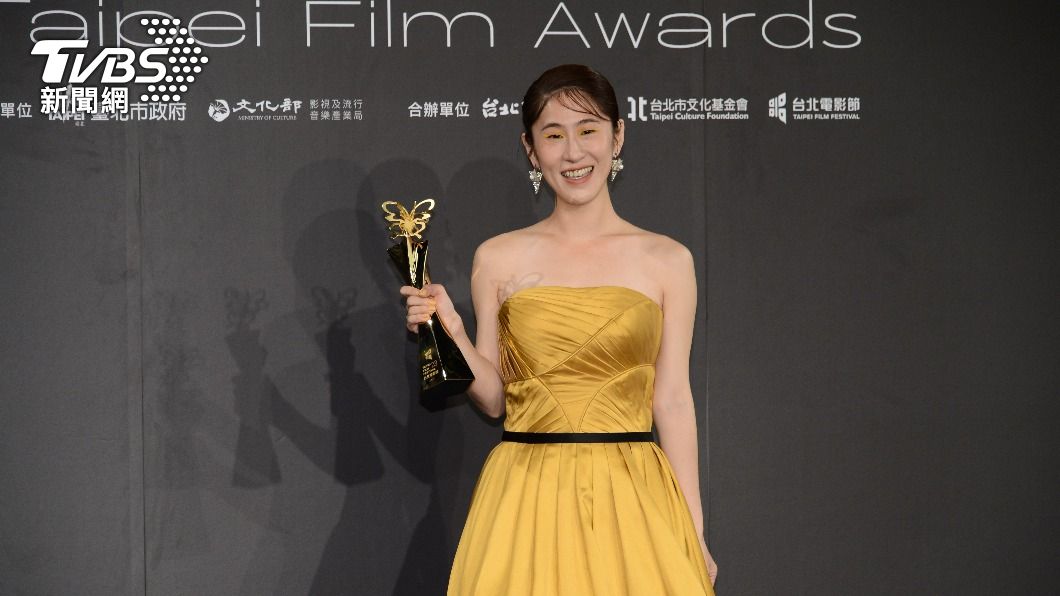 北影23/百白奪北影女配 哽咽謝李國修「沒有屏風沒有我」│TVBS新聞網