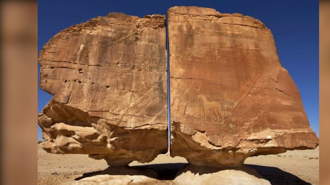阿納斯拉巨石成為著名景點。（圖／翻攝自推特Jiao-Long） 外星人雷射切割劈開神祕巨石？　科學家解開千年謎團